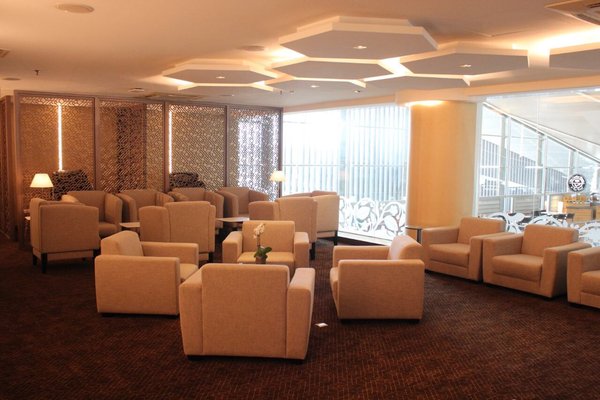 sky_lounge-09.jpg__600x400_q85_subsampling-2